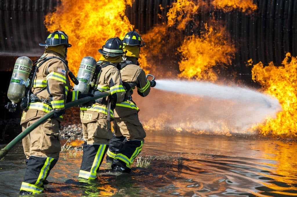 BOMBEIRO - NEW SOLUTION - SOLUÇÕES CONTRA INCÊNDIO